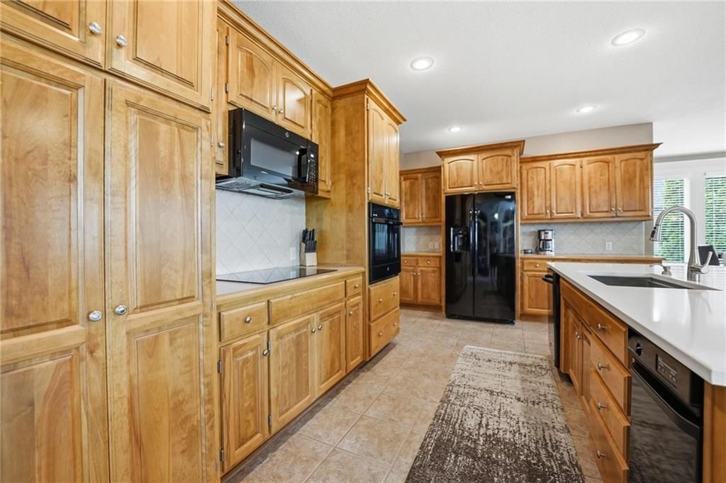 20733 W 92nd Street — photo 17