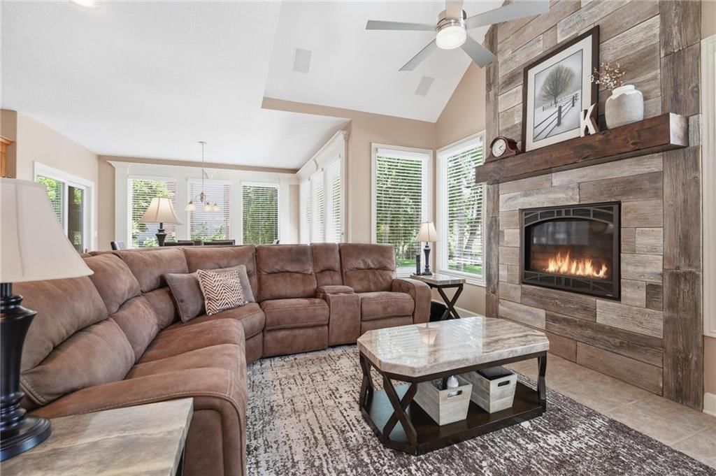 20733 W 92nd Street — photo 24