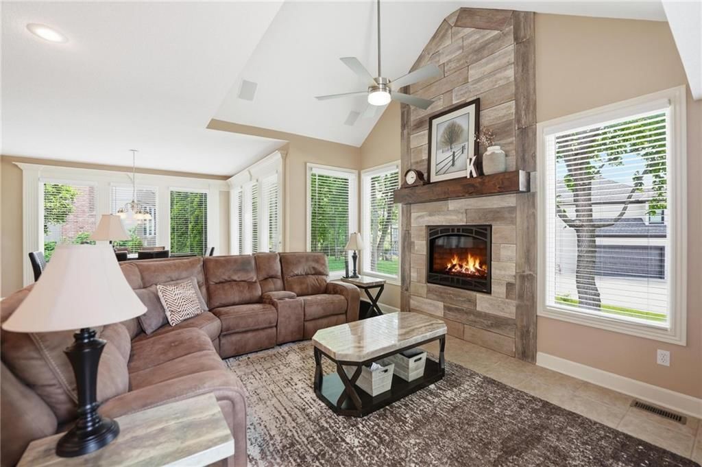 20733 W 92nd Street — photo 28