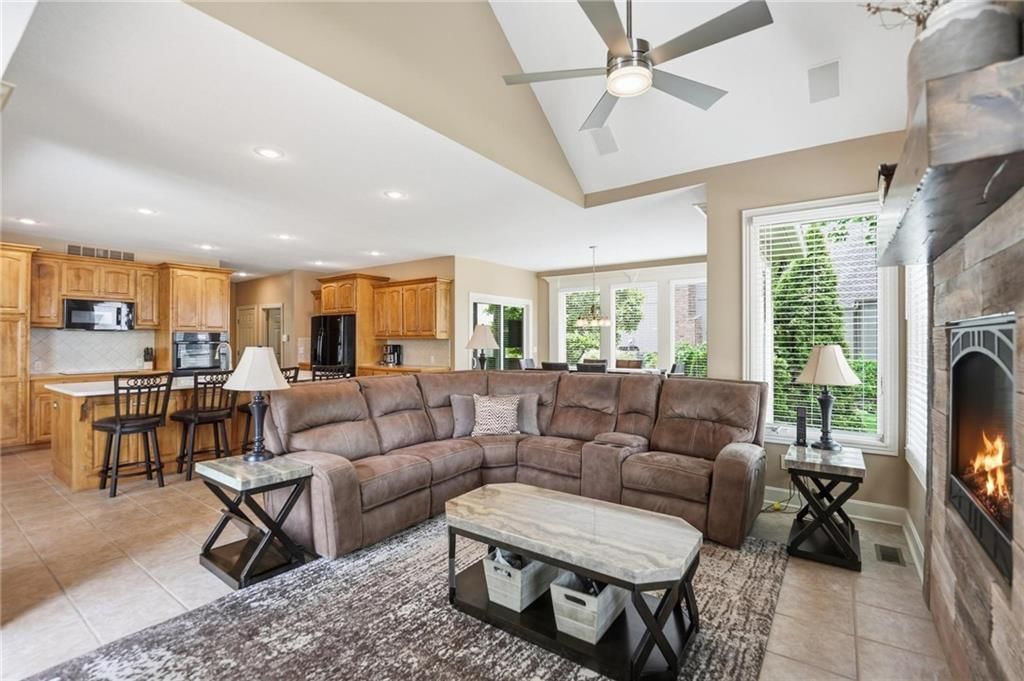 20733 W 92nd Street — photo 30