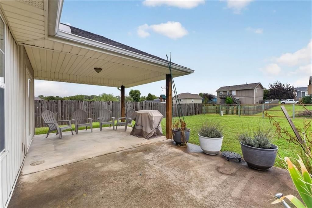 507 SW Cross Creek Drive — photo 28