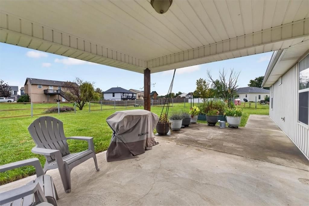 507 SW Cross Creek Drive — photo 29