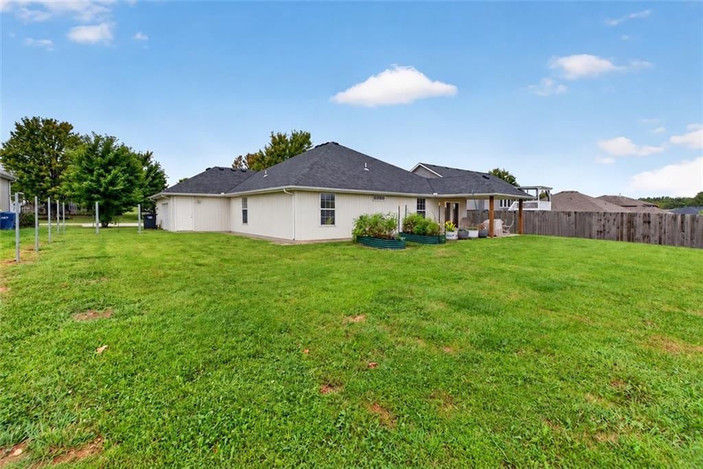 507 SW Cross Creek Drive — photo 32