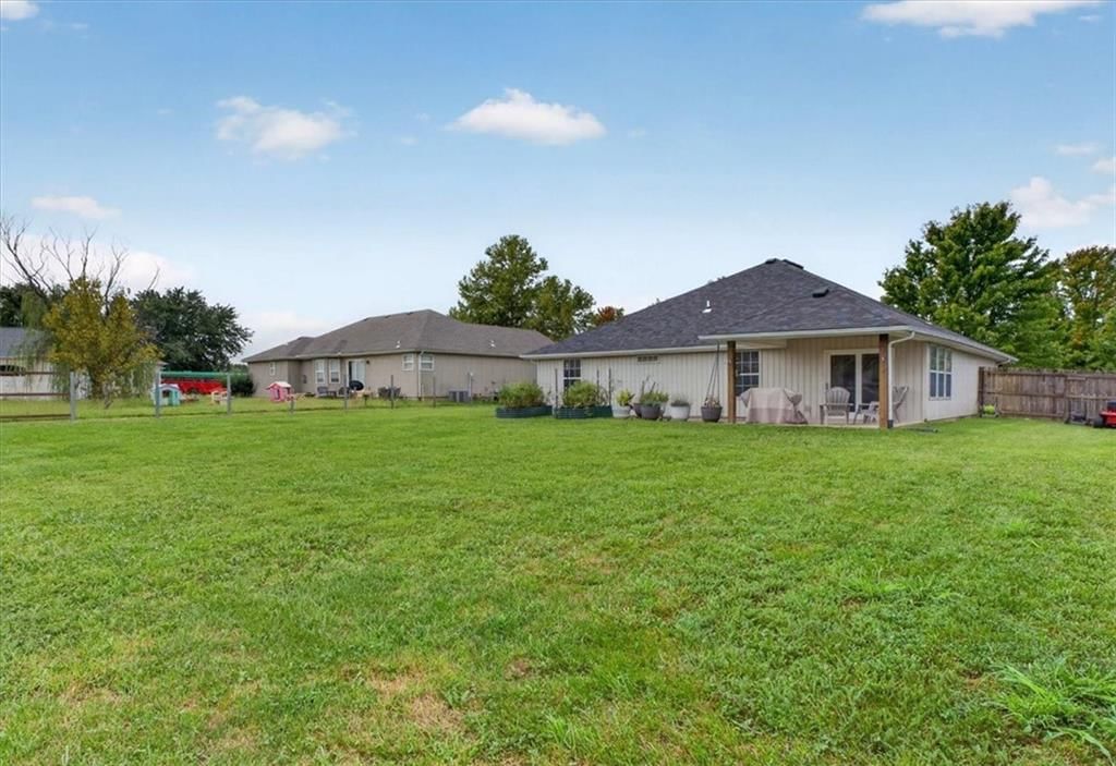 507 SW Cross Creek Drive — photo 33