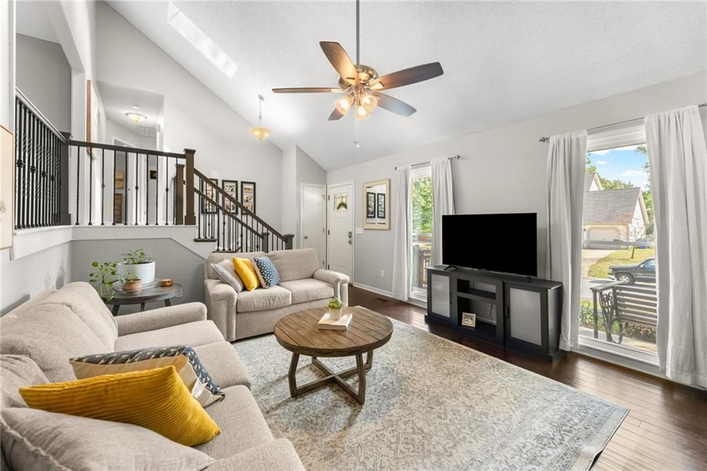 405 N Mesquite Street — photo 6