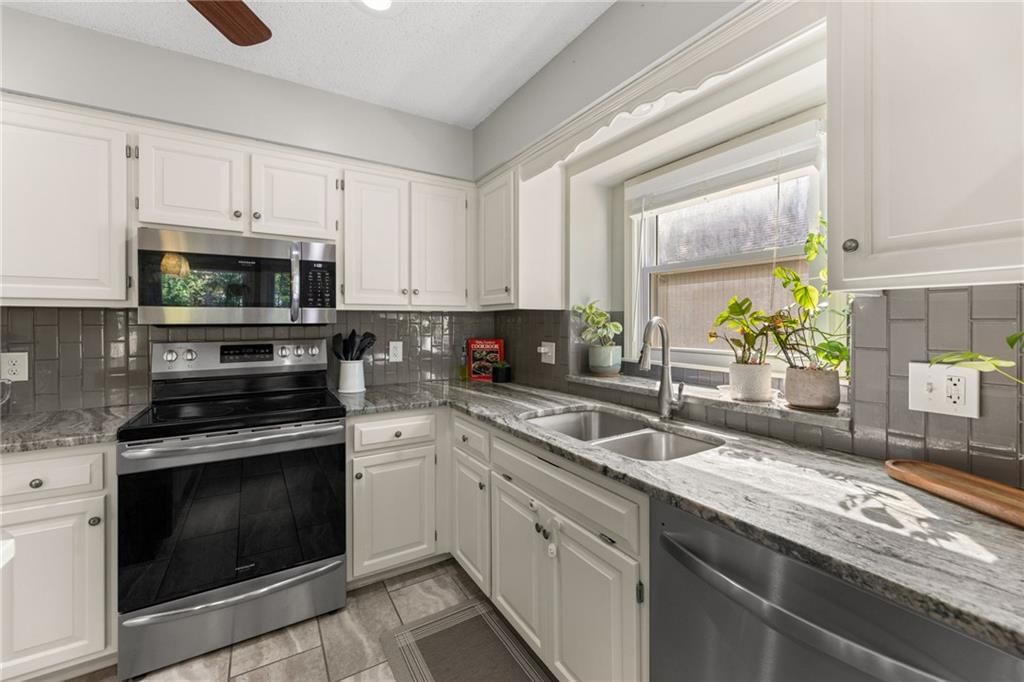 405 N Mesquite Street — photo 15