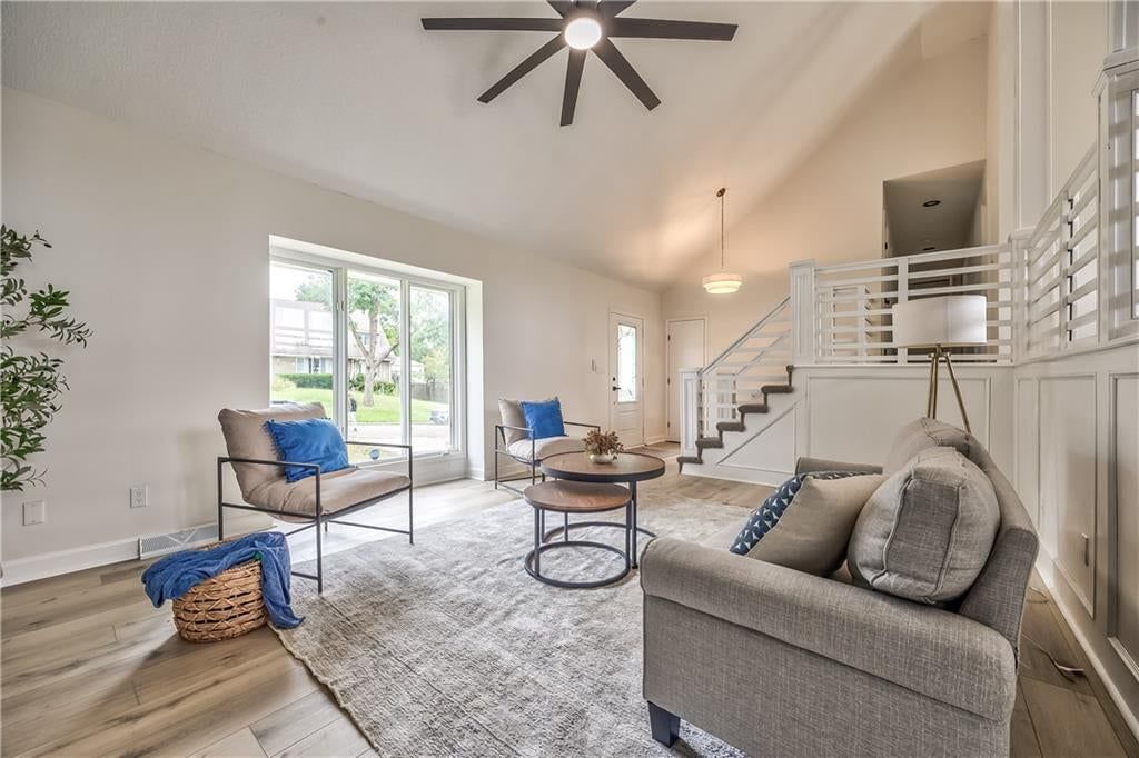 Photo 4 of 33 - 1105 Brookside Place, Raymore, MO 64083