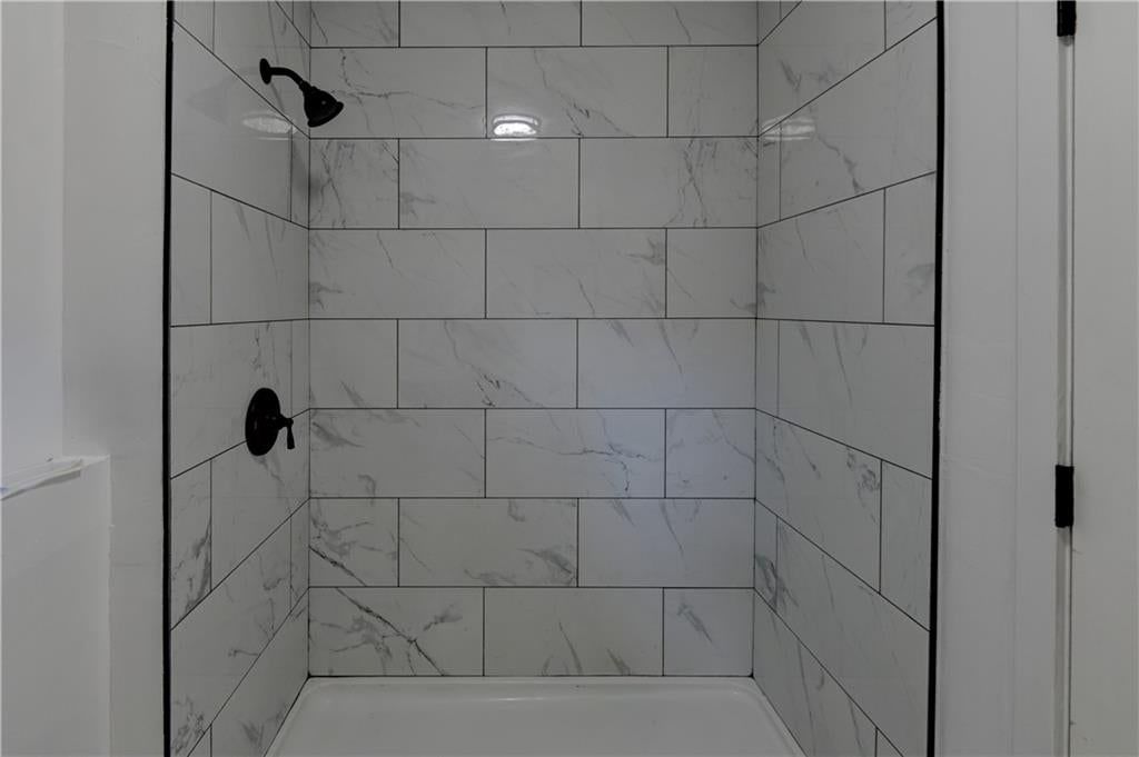 4521 NE 45th Street — photo 10