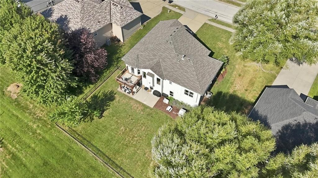 1109 NW 92nd Street — photo 15