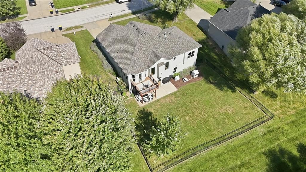 1109 NW 92nd Street — photo 17