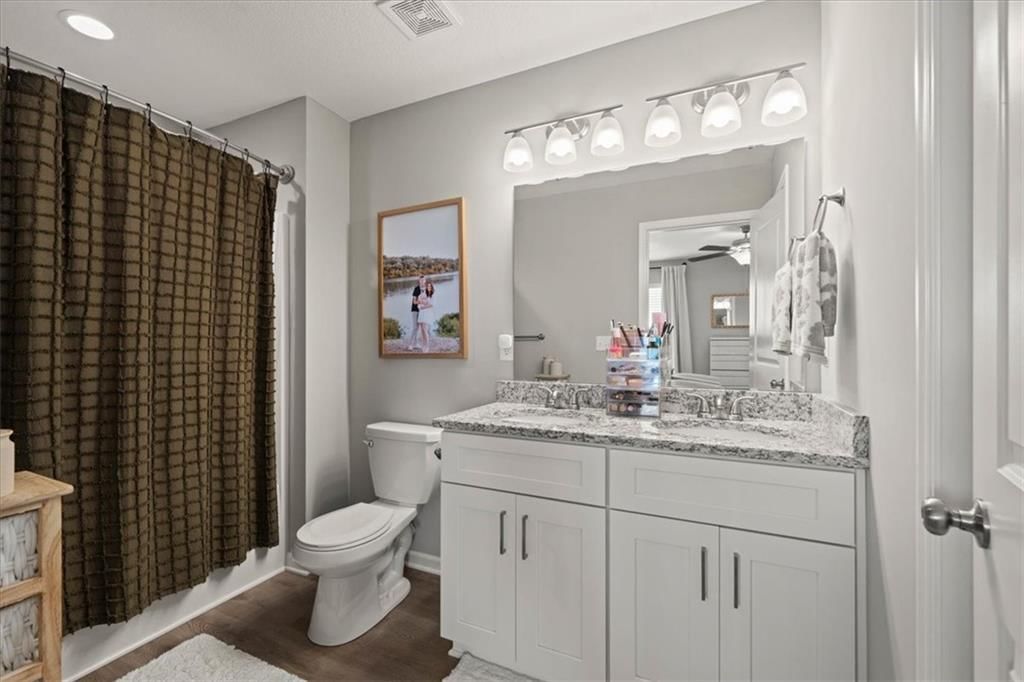 Photo 19 of 32 - 9107 SW 2nd Street, Blue Springs, MO 64064