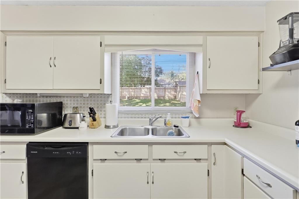 5914 N Park Avenue — photo 14