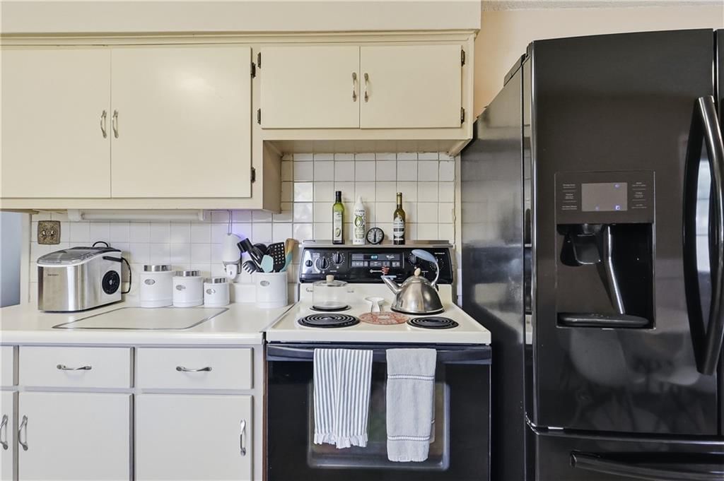 5914 N Park Avenue — photo 15