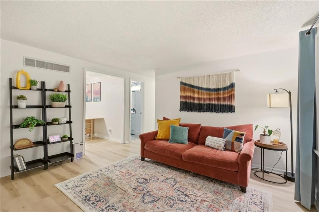 10728 N Walnut Street — photo 5