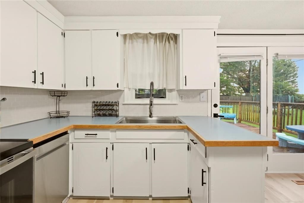 10728 N Walnut Street — photo 11
