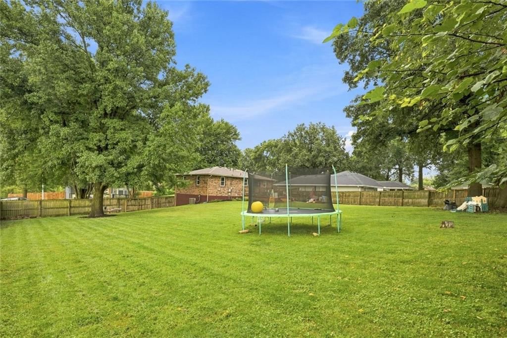 10728 N Walnut Street — photo 29