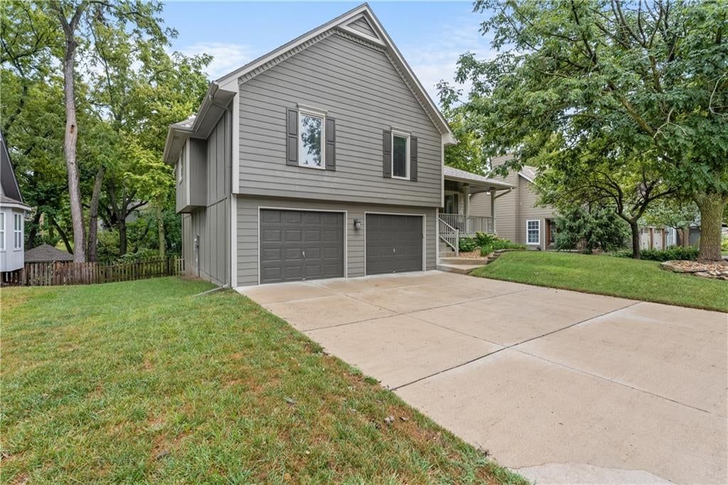 1517 NE Deer Court — photo 4