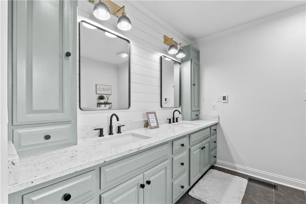 1517 NE Deer Court — photo 37