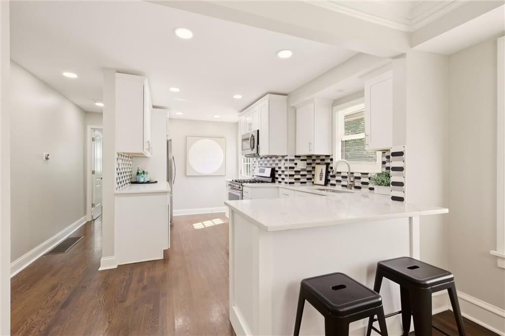 5615 Charlotte Street — photo 14