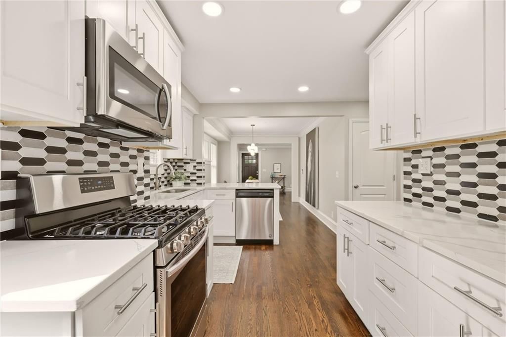 5615 Charlotte Street — photo 16