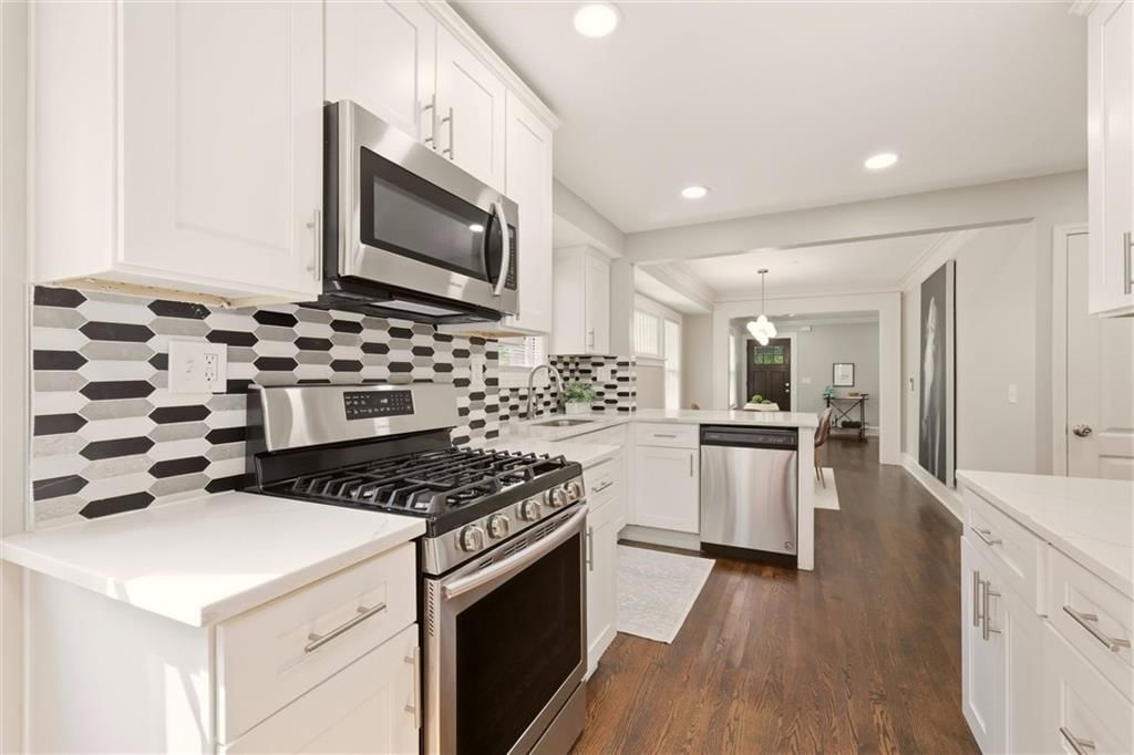 5615 Charlotte Street — photo 17
