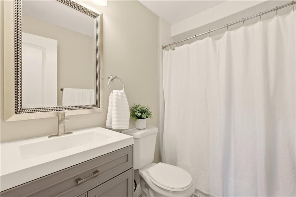 5615 Charlotte Street — photo 18