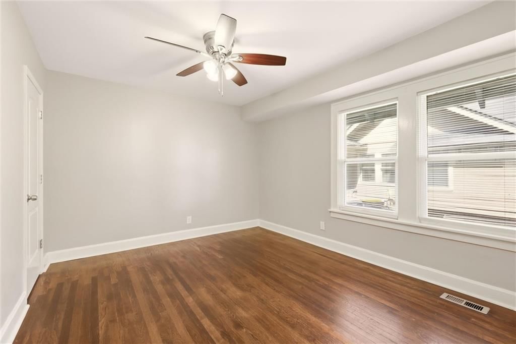 5615 Charlotte Street — photo 19