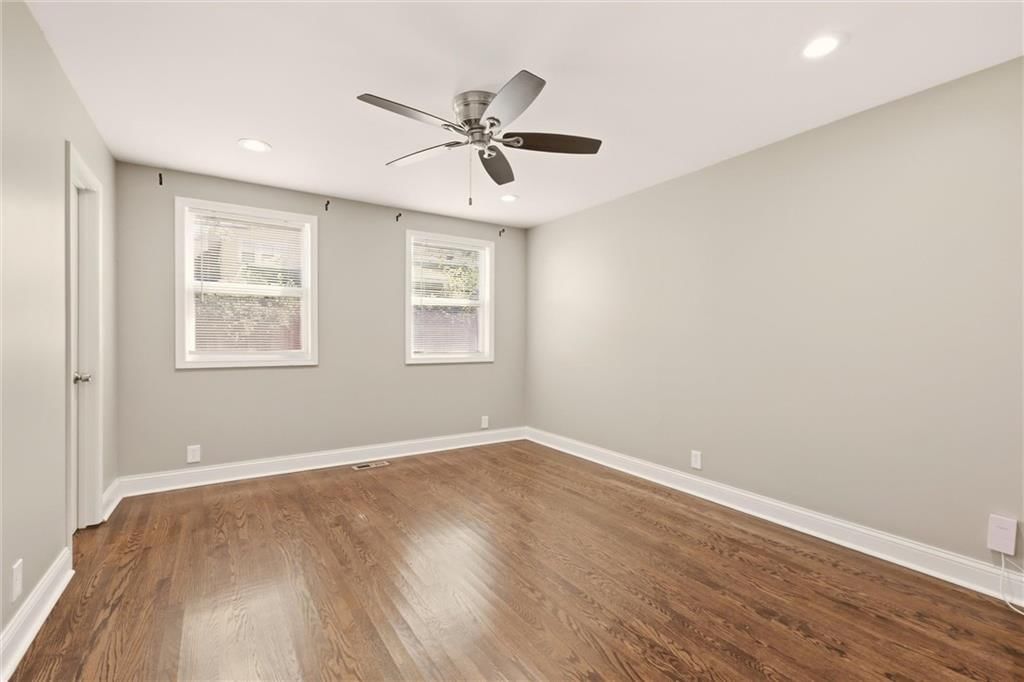 5615 Charlotte Street — photo 23