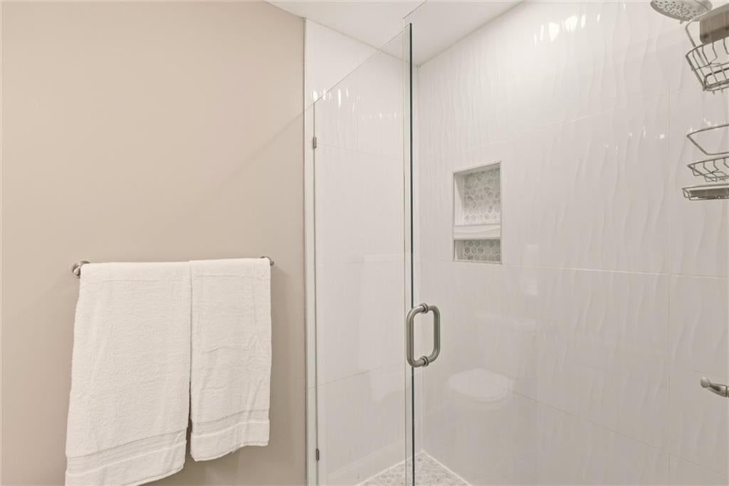 5615 Charlotte Street — photo 25
