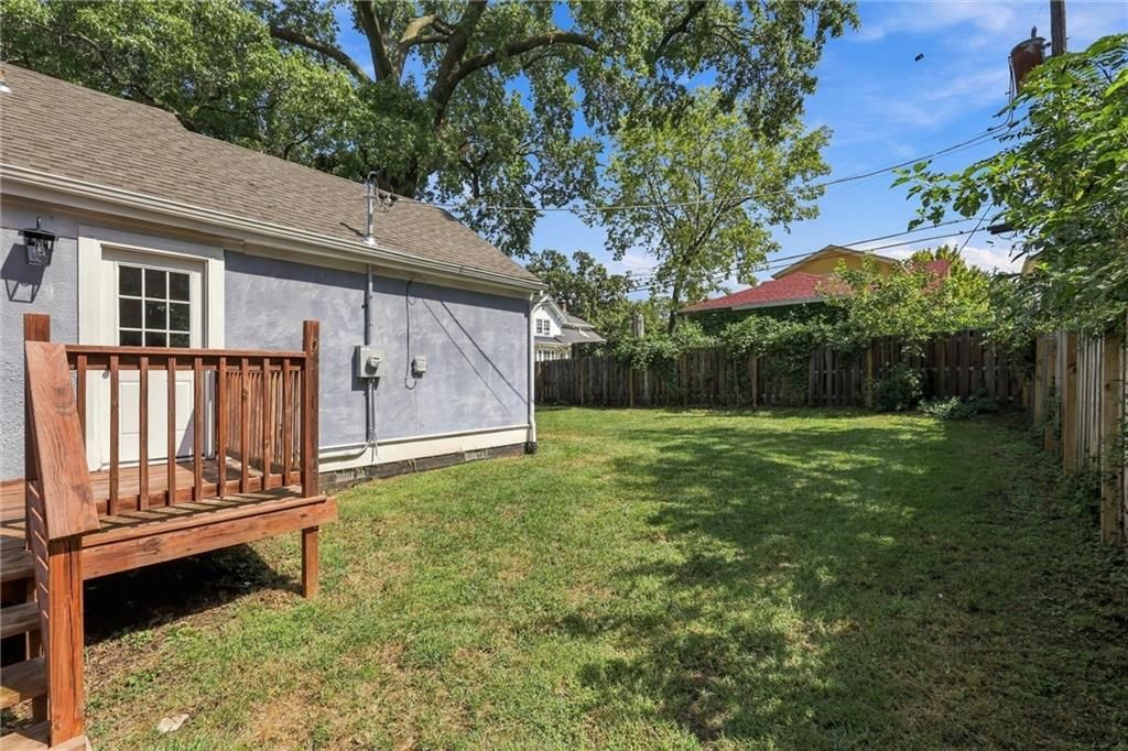 5615 Charlotte Street — photo 28