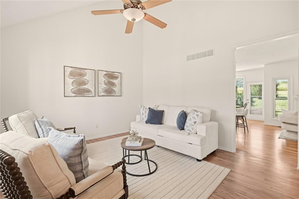 15214 S Albervan Street — photo 5