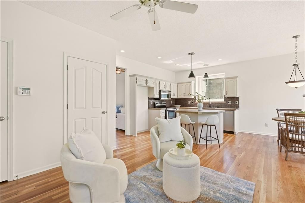 15214 S Albervan Street — photo 12