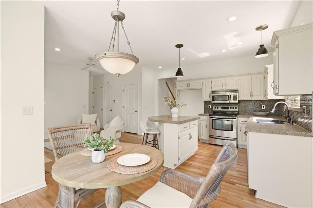 15214 S Albervan Street — photo 14
