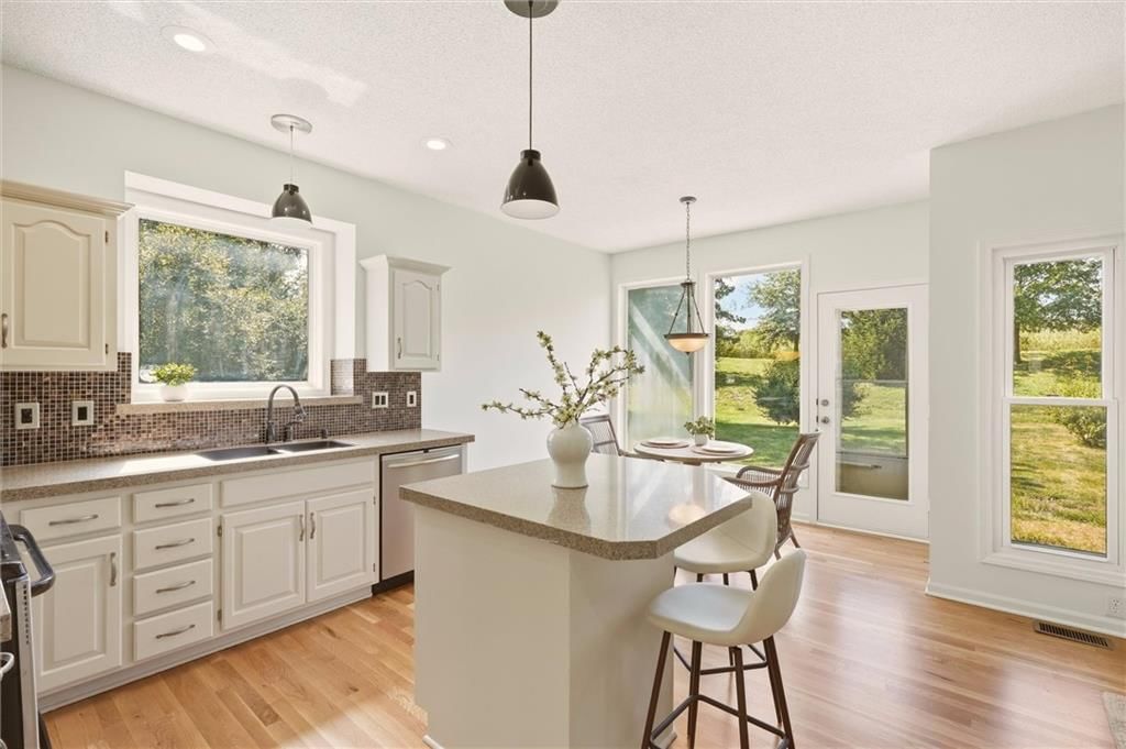 15214 S Albervan Street — photo 16