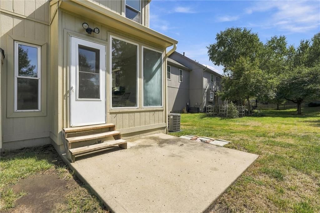 15214 S Albervan Street — photo 28