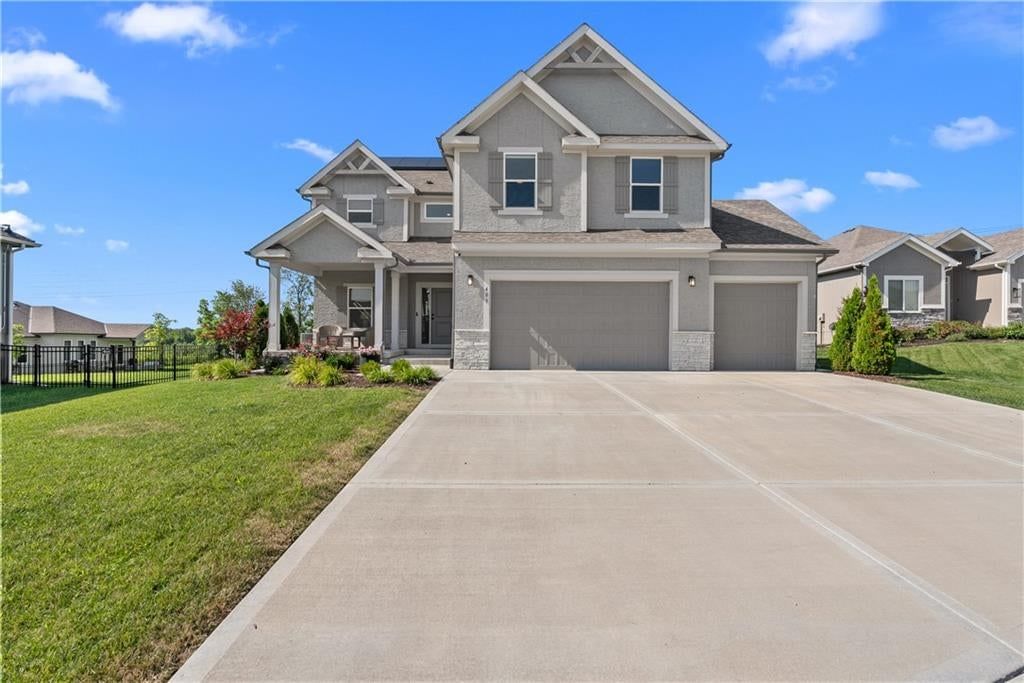 409 SW Nelson Drive — photo 2