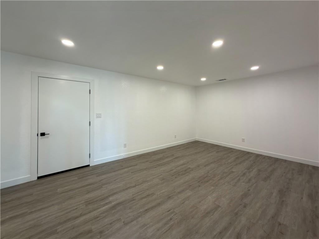 2100 Clinton Road — photo 12