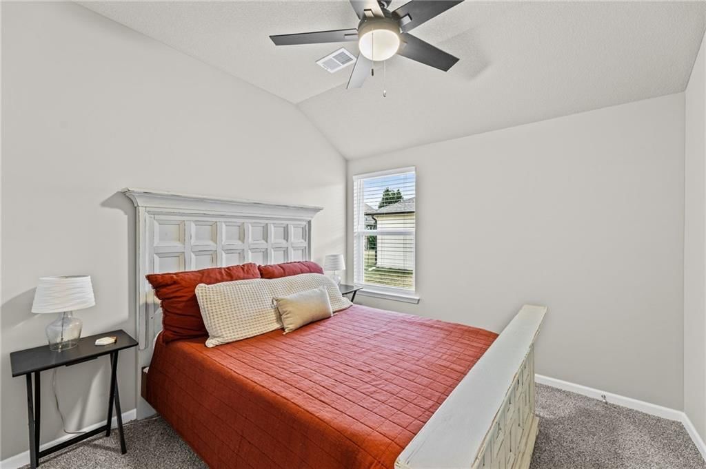 644 N Pear Street — photo 18