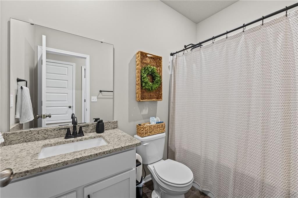 644 N Pear Street — photo 20