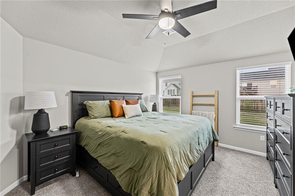 644 N Pear Street — photo 21