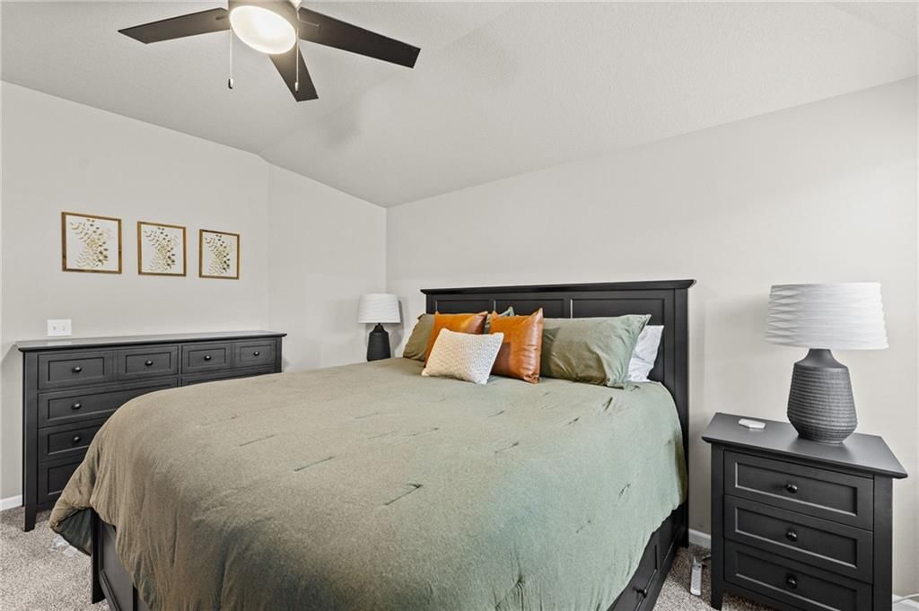 644 N Pear Street — photo 23