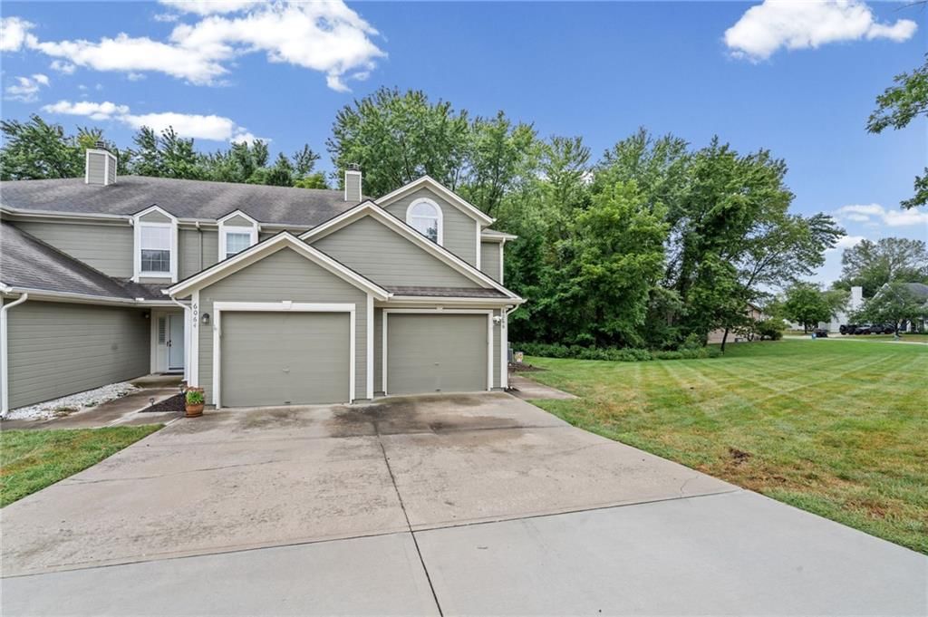 6066 NE Moonstone Drive — photo 4