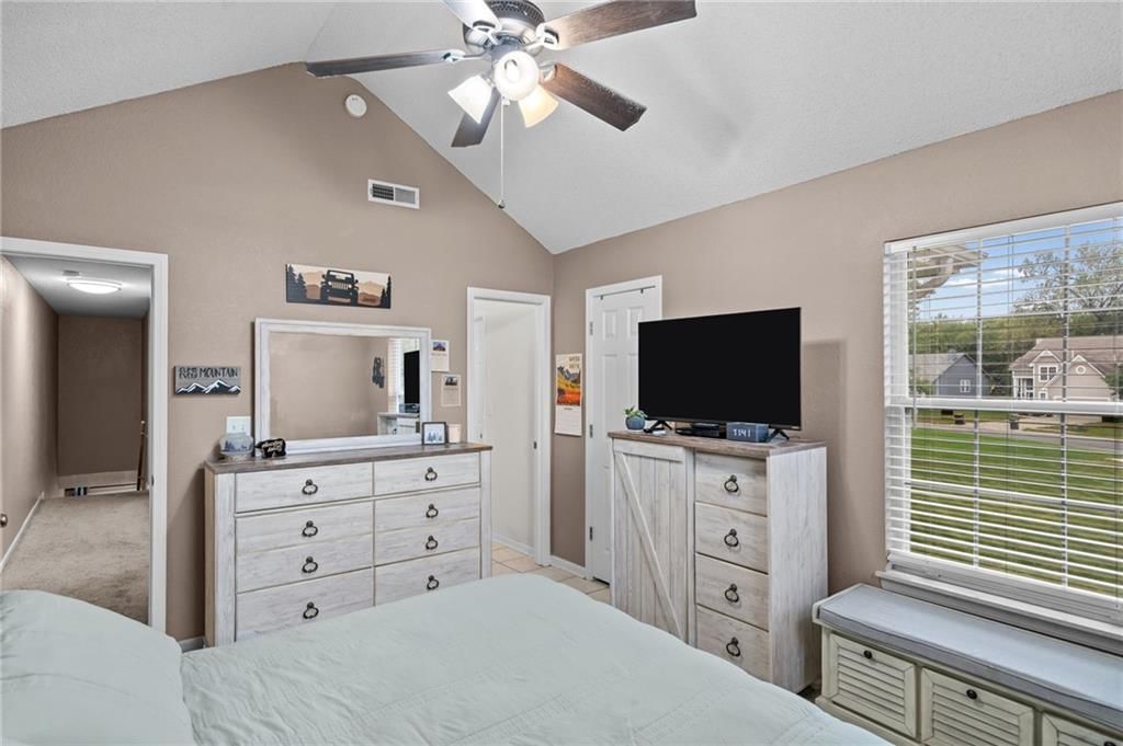 6066 NE Moonstone Drive — photo 18
