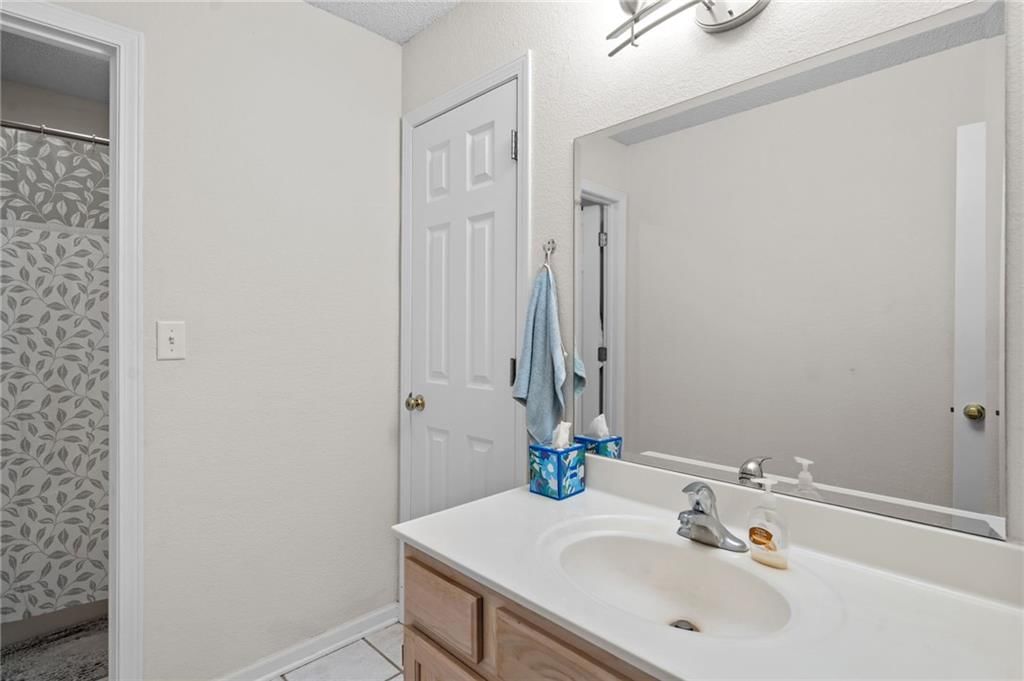 6066 NE Moonstone Drive — photo 19