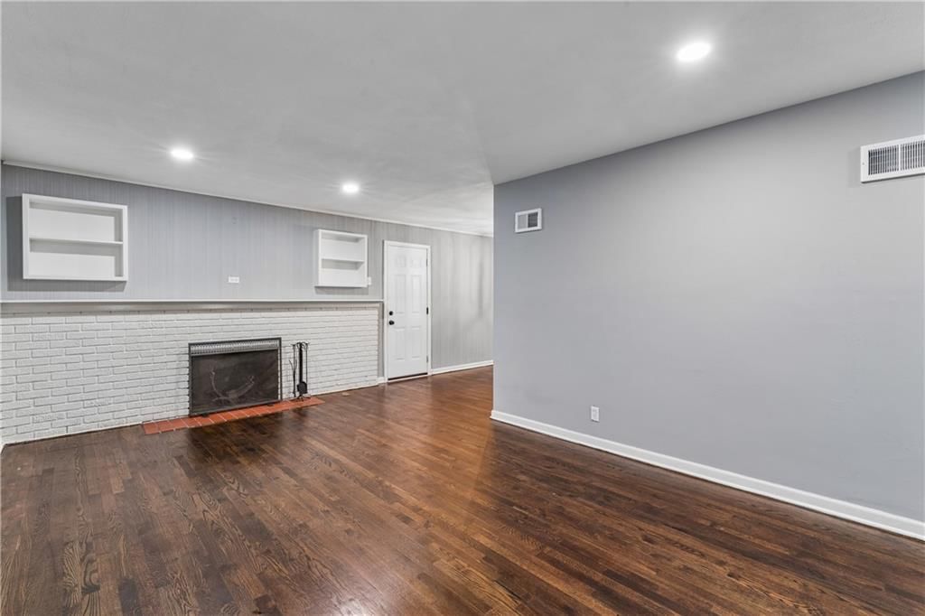 6809 W 72 Terrace — photo 5
