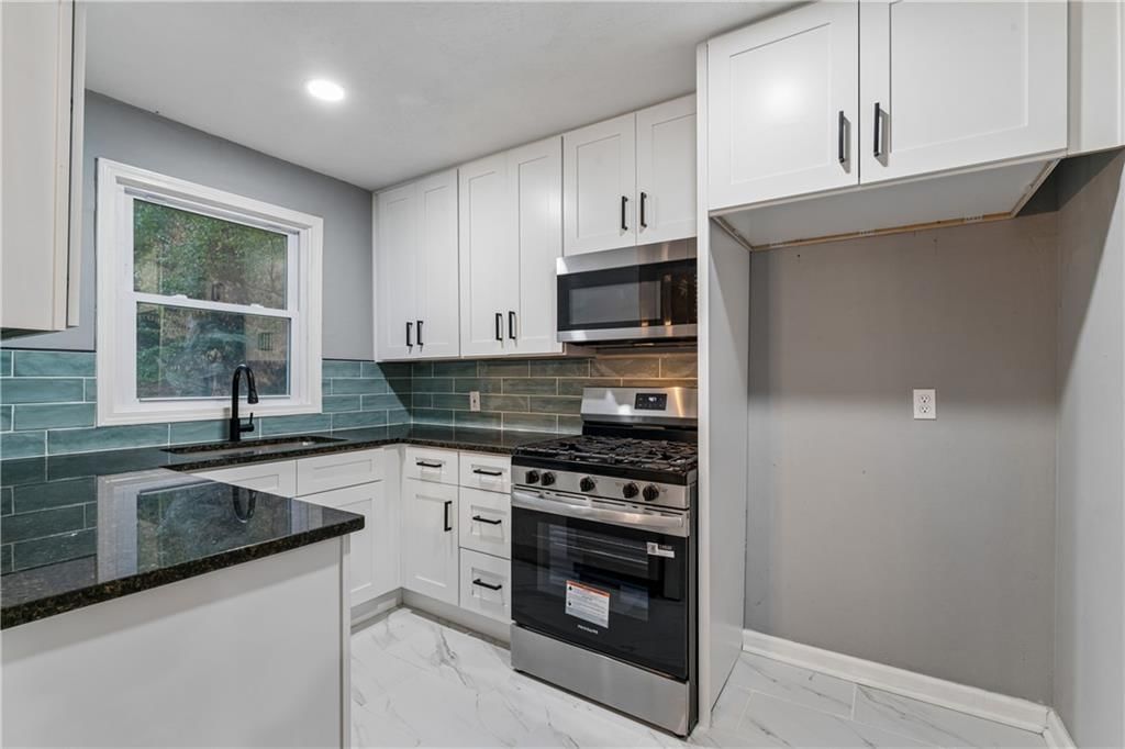 6809 W 72 Terrace — photo 10