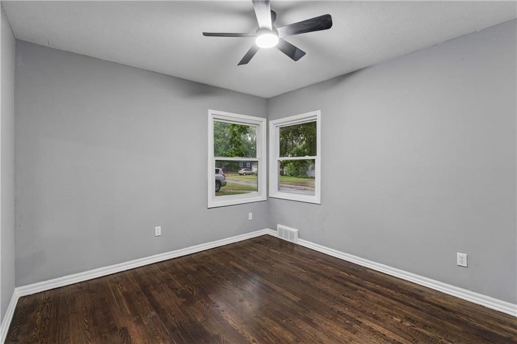 6809 W 72 Terrace — photo 16