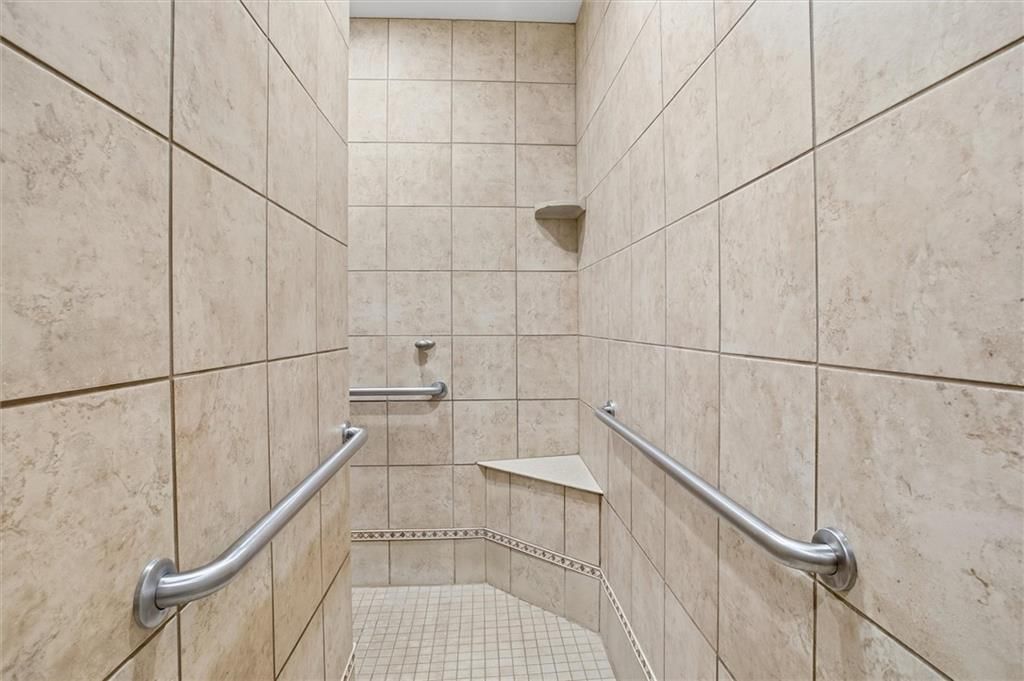 5630 Legler Street — photo 28