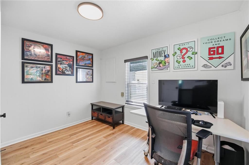 2915 S Slaughter Road — photo 17