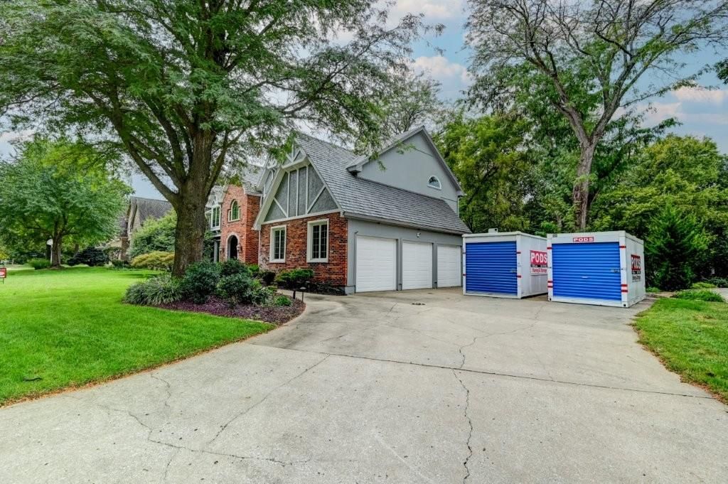 1905 NW Indian Hills Drive — photo 5